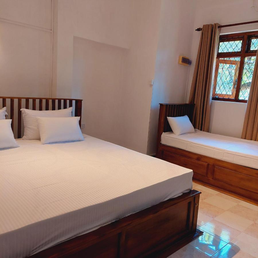 Golden Villa Kandy - "Free Pickup From Kandy " エクステリア 写真