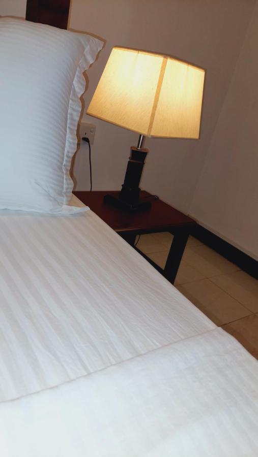 Golden Villa Kandy - "Free Pickup From Kandy " エクステリア 写真