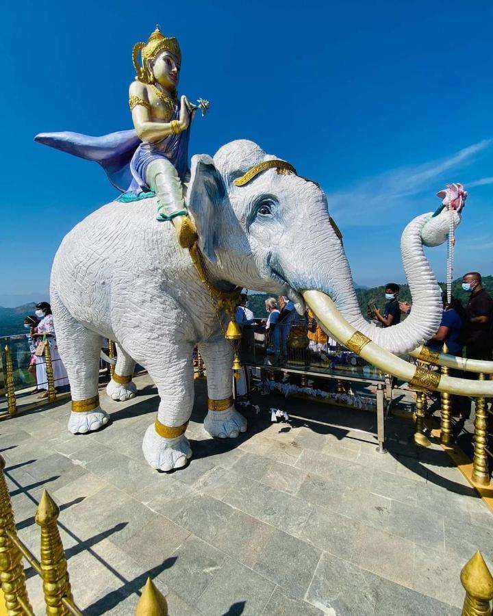 Golden Villa Kandy - "Free Pickup From Kandy " エクステリア 写真