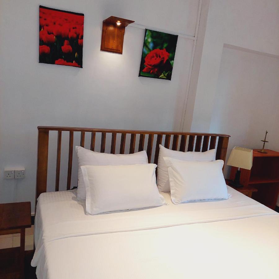 Golden Villa Kandy - "Free Pickup From Kandy " エクステリア 写真