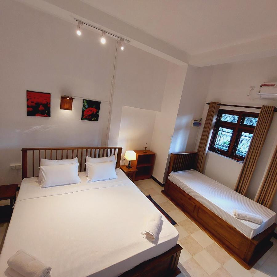 Golden Villa Kandy - "Free Pickup From Kandy " エクステリア 写真