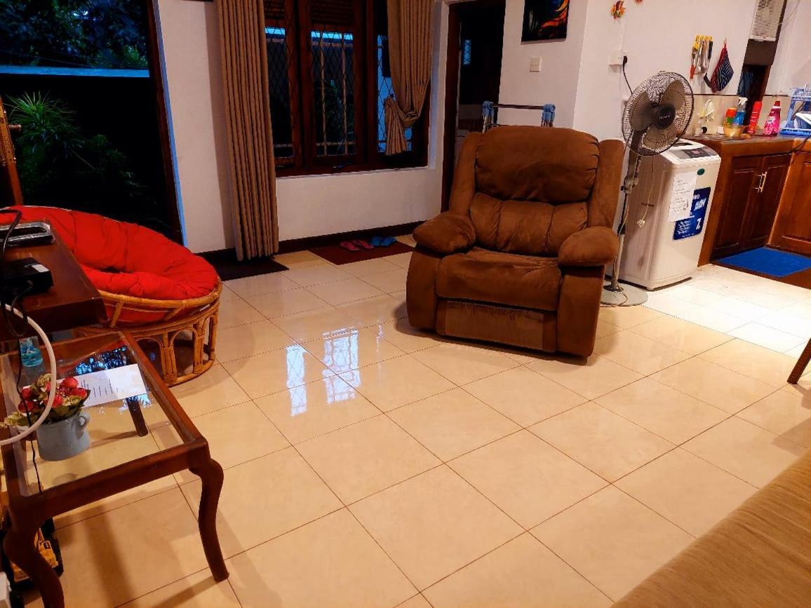 Golden Villa Kandy - "Free Pickup From Kandy " エクステリア 写真